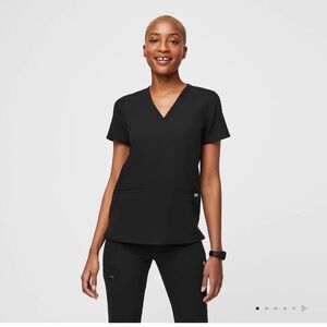 Figs Black Casma three pocket scrub top size medium